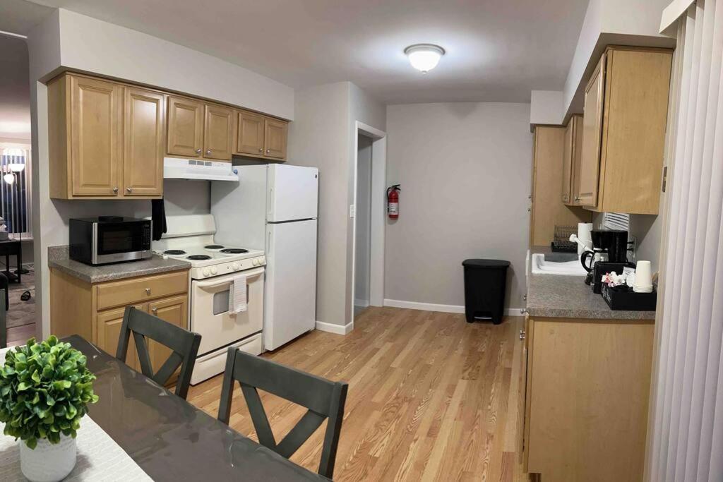 Cozy Bungalow In Madison Heights Dış mekan fotoğraf